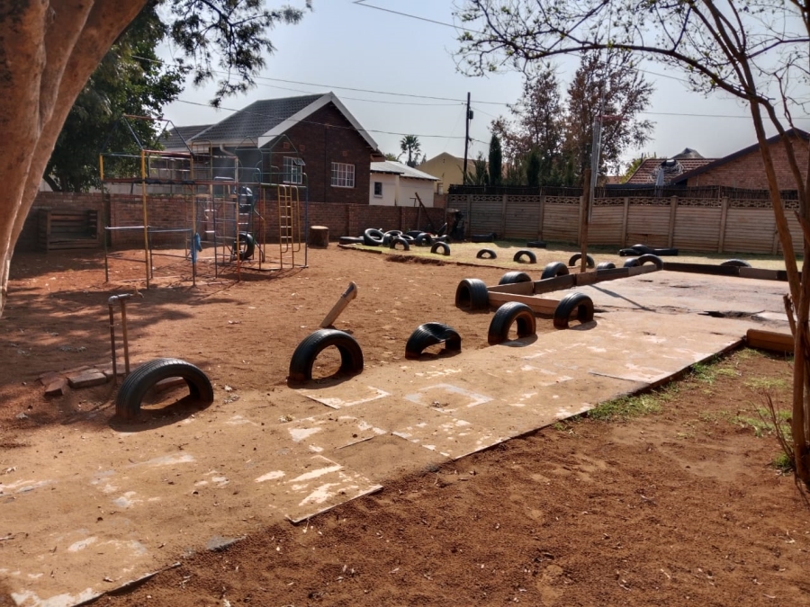 To Let 5 Bedroom Property for Rent in Kuruman Northern Cape
